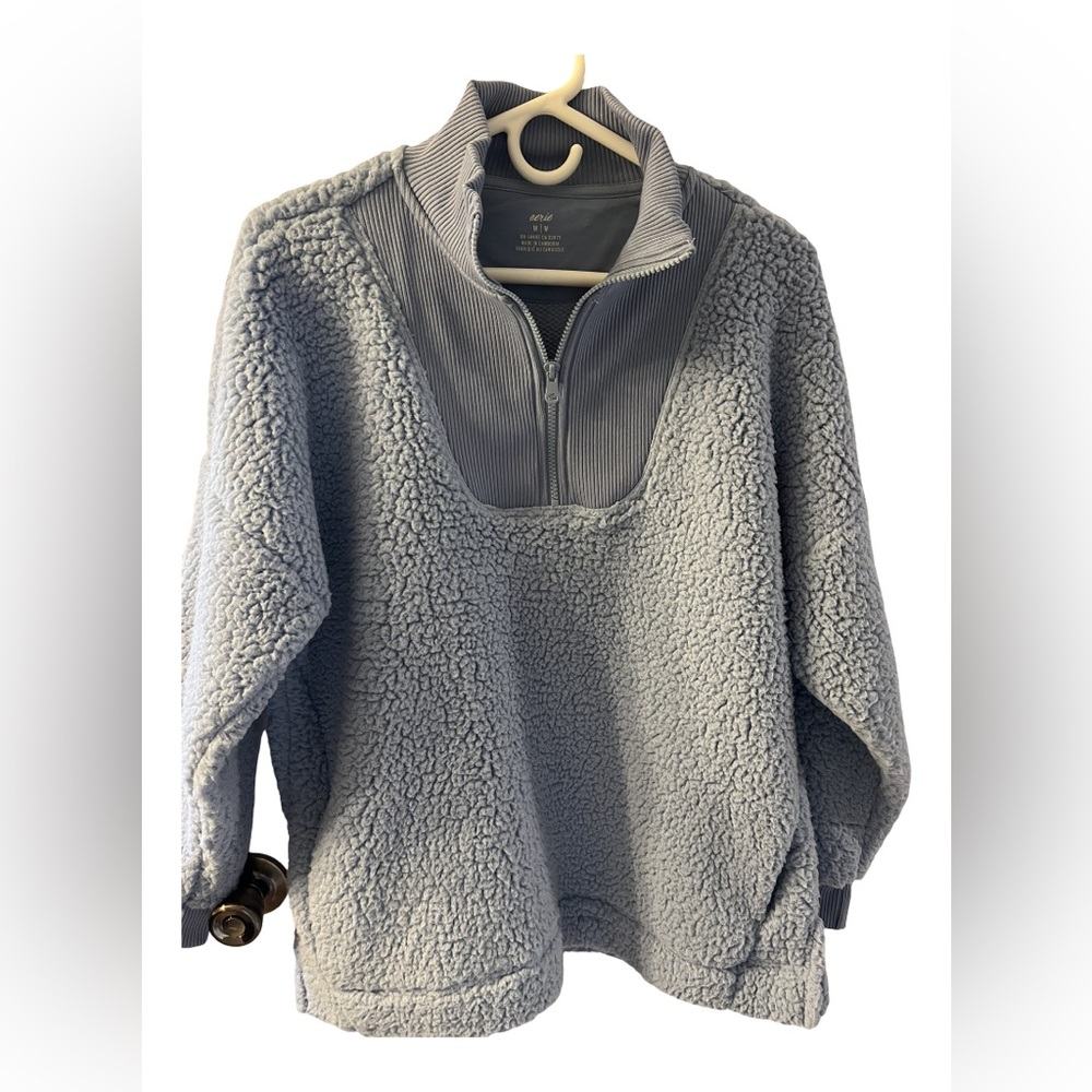 Aerie baby blue sweatshirt